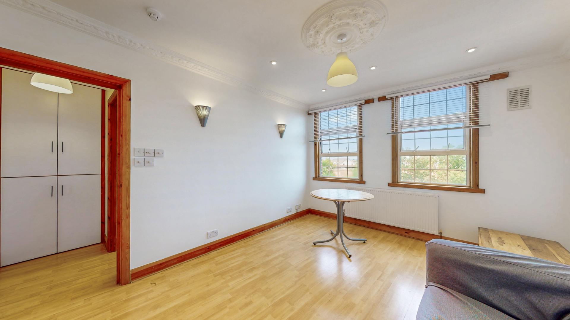 			2 Bedroom, 1 bath, 1 reception Flat			 Burnley Road, DOLLIS HILL